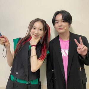 Chika Anzai Instagram - 【グリッドマンユニバースショー】

ご来場&配信でのご視聴ありがとうございました！！

またあの物語に飛び込めた感覚を、グリッドマンファンの皆様と味わえて嬉しかったです😍

収録では会えなかったキャストともこのイベントで会えたり、内田真礼氏とオーイシマサヨシ氏の歌唱も楽しめて最高でした🫶

ショーはアクターさんの迫力満載なアクトに、わたしもお客様と同じく興奮しまくり！！
グリッドマンさんはもちろん、皆さんかっこよすぎた…パワー与えてからの逆転劇ってやっぱり熱い😭👏👏
あと個人的に、ちせの音頭でバトルゴーを今回も言わせてもらえたのめちゃ幸せでした…！！！

またいつか、この素敵な作品を皆様と楽しめますように…🍬

最高に熱い時間をありがとうございました！！！

📷
①声優陣だけですが、出演者の皆様と✌️
グッズTかわいすぎる〜！
今回は相手役と色交換っていうエモ演出でした🥰

②ガウマ隊&ヒメ〜🫶🫶
朗読のガウマ&ヒメ最高すぎましたね🤦

③ダイナゼノン・チーム人間！
なんか後ろの人たちハート失敗してる🤔

④ゆめちゃんあかりんしおんぬ🫶
ゆめちゃんもあかりんも久しぶりに話せて嬉しかった〜！

⑤うえしゃまも🥰🫶🫶
アッカネさんと朗読新鮮すぎた楽しかった🥳

⑥しおんぬーん！
……なんすかこのポーズ🤔って思ったそこのあなた！わたしもわかりません！しおんわかやまさん考案のなんか可愛いポーズです！！！「ちかさんこのポーズで撮りましょう✌️」ってカメラ前でこのポーズのままわたしを待ってました！なぞかわいい！

⑦えのきじゅんや🍄とってもぴんくがにあってました🍄

⑧真礼あぁああああ🥰🫶🫶🫶🫶
信じられないほどかわいすぎて朝早かったのに会えた瞬間眠気吹っ飛ぶ威力でしたヒメイメージのヘアスタイルも最高すぎて同じ時を生きていることにひたすら感謝ですし歌唱も聴けて幸せの極みでしたありがとうございましただいすき🙏🙏🙏🙏

他にもまだソロショットとか色々あるので次の投稿で載せます〜🙋🌟

#GRIDMAN_UNIVERSE