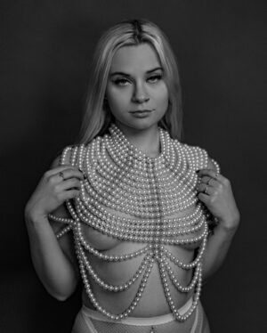 China Perruccio Instagram - i miss shooting 🥲 need to get back at it soon 
•
•
•
📷: @speckofdustphotos