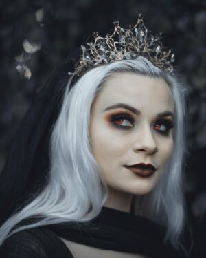 China Perruccio Instagram - Dracula’s Bride 🩸
•
•
•
📷: @speckofdustphotos