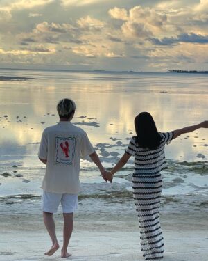 Chinawut Indracusin Instagram - A quick escape with this amazing human @lilyypantila 🤣❤️ 

@discoversoneva #sonevajani #themarcompro
