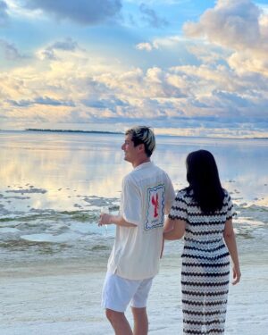 Chinawut Indracusin Instagram - A quick escape with this amazing human @lilyypantila 🤣❤️ 

@discoversoneva #sonevajani #themarcompro