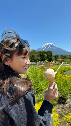 Ching-Tien Li Instagram - 日本 

推薦天氣好看富士山
一定要坐船！我覺得比纜車好看
幸運搭上「芝櫻季」邊賞！

東京鐵塔🗼則是晚上最美了