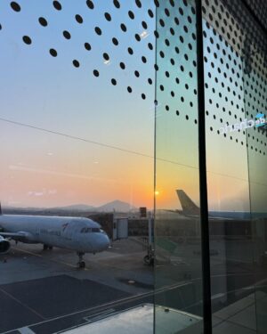 Ching-Tien Li Instagram - ✈️濟州島💗

當地朋友煮的拉麵特別好吃😋