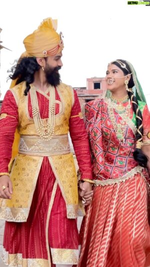 Chirag Jani Instagram - Feel the essence of Love in #KevaMalyaRe ❤️
SONG IS OUT NOW 😍 Make your Reel & tag us 😍 best reel will get something interesting 😍 

#kevamalyare #nayikadevithewarriorqueen #chiragjani #khushishah #firsthistoricalfilm #gujratifilm #proud #indianculture