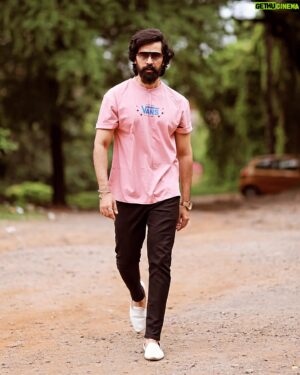 Chirag Jani Instagram - "Life is a marathon, not a sprint. Take each step with purpose and determination to reach your goals! #StayFocused #KeepMovingForward #YouCanDoIt" 🏃🌟 #instagraminspiration 
.
.
.
.
.
Photography:- @venkat_photography_hyd 
Style by :- @sabreen__official 
MUA :- @faizalmakeupart 

.
.
.
#chiragjaniactor #bearded #villain #tollywood #indiancinema #picoftheday #likefollow