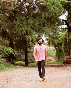 Chirag Jani Instagram - "Life is a marathon, not a sprint. Take each step with purpose and determination to reach your goals! #StayFocused #KeepMovingForward #YouCanDoIt" 🏃🌟 #instagraminspiration 
.
.
.
.
.
Photography:- @venkat_photography_hyd 
Style by :- @sabreen__official 
MUA :- @faizalmakeupart 

.
.
.
#chiragjaniactor #bearded #villain #tollywood #indiancinema #picoftheday #likefollow
