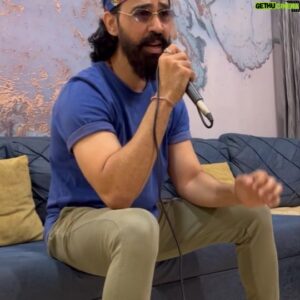 Chirag Jani Instagram - Acting is my passion and singing is my love.🎤🎶

Which song do you like me to sing Next ?? please share In comments.
.
.
.
.
#ChiragJani #actor #singer #talent  #success #fans #happiness #actorlife #movies #trending #celebrity #tamil #malayalam #kannada #telugu #celebration #bollywood #gujarati