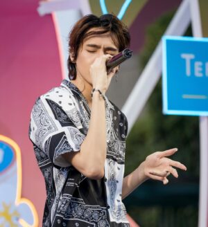 Chisanupong Paungmanee Instagram - SONGKRAN FESTIVAL 💦

“SMART” 

#yomaentertainment 
#smartchisanupong 
#smartcsnp
#สมาร์ทชิษณุพงศ์