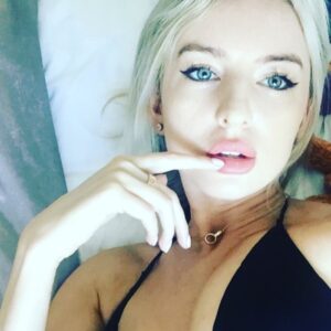 Chloe Arrowsmith Instagram - 👄 So Happy💋✨