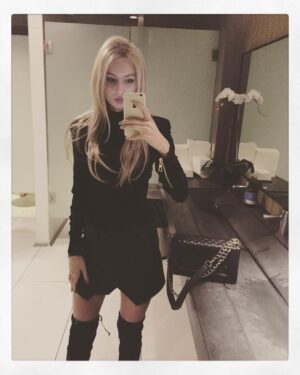 Chloe Arrowsmith Instagram - All black 🖤💋🇺🇸 #Dinner
