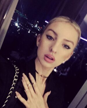 Chloe Arrowsmith Instagram - Hair up. #lastnight #Vegas I love you 😽💋🇺🇸🎉