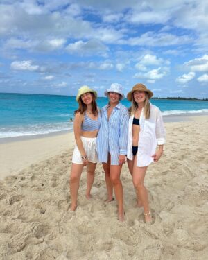 Chloé Dufour-Lapointe Instagram - ☀️Recap d’un voyage en famille plus que parfait au @clubmed ! 💙🏝️🤿⛵️🌊🐚

#clubmed #clubmedcolombus