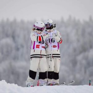 Chloé Dufour-Lapointe Instagram - 🤜🤛 Nous y sommes! 🤍 C'est le moment de mettre en action toutes ces dernières années de travail. C'est avec le cœur léger et cette force intérieure que j'appréhende ma journée de demain. Ce sera une magnifique journée et je vais tout donner jusqu'à la dernière seconde! Je sais que vous serez nombreux à nous encourager de la maison ❤ C'est le temps de briller 🌟
.
Here we are! It's time to put all these last years of work into action. It is lighthearted, and with this inner strength that I look forward to my day tomorrow. It will be a wonderful day and I will give everything until the last second! I know many of you will be cheering us on from back home. It's time to shine!
.
#Believe #OlympicSpirit