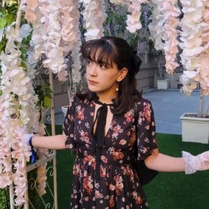 Actress Chloe Noelle HD Instagram Photos and Wallpapers June 2022