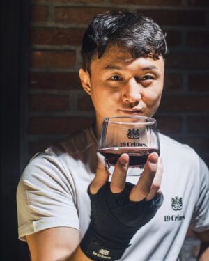 Choi Doo-ho Instagram - Raising a glass to 19 Crimes - The Official Wine of UFC in Asia.

#19CrimesWine - Obedience Gets You Nowhere.

#FightExpectation #ObedienceGetsYouNowhere @19crimes

Enjoy Responsibly. Must be 18 .

 

UFC 아시아의 공식 와인인 19 크라임스를 위해 건배를!

#19CrimesWine - Obedience Gets You Nowhere.

#FightExpectation #ObedienceGetsYouNowhere @19crimes #ad