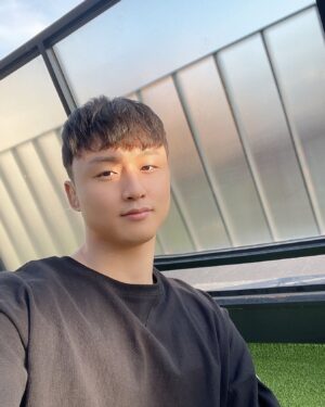 Choi Doo-ho Instagram - 비타민D충전☀️