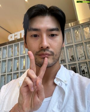 Choi Gwang-rok Instagram - 1일 4만보 오사카 여행도 끝
다시 시작, 브이✌️