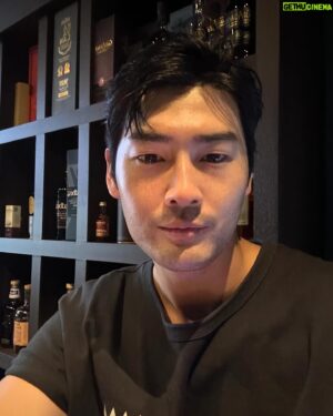 Choi Gwang-rok Instagram - 원래는 김밥도 잘 썹니다만..? 

오늘 하루의 마무리는 히어로로 ❣️