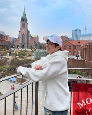 Choi Hyeon-woo Instagram - ⛪️ ☕️ #최현우 #magic #magician