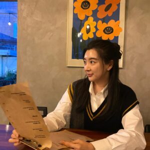 Choi Hyo-eun Instagram - 레몬사와 먹을 생각에 행복🍋