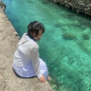 Choi Hyo-eun Instagram - 뜨거웠던 날 행복은 가까이에 있지💖