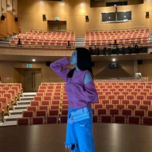 Choi Hyo-eun Instagram - 가방 너무 예뻐요 감사합니당🤍💓