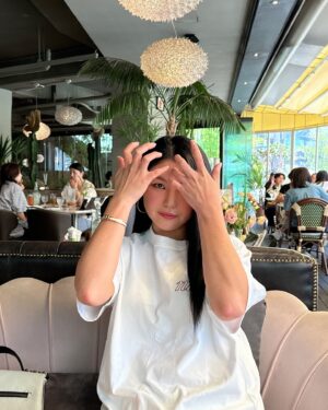 Choi Hyun Mi Instagram - 오늘 좀 치네 @p.syoon 🫶