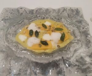 Choi Hyun-seok Instagram - 드레스덴그린

박가람셰프님의 드레스덴그린
아름다운 담음새에 맛발란스까지 훌륭한요리들

로멘틱한 기념일엔 꼭 가봐야할 레스토랑이라고 생각합니다

#청담동레스토랑 #드레스덴그린 #박가람셰프