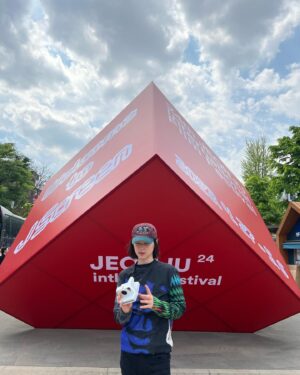 Choi Jae-hyun Instagram - Saoko papi saoko 전주 🎬📽️🎞️💃
#jiff #전주국제영화제