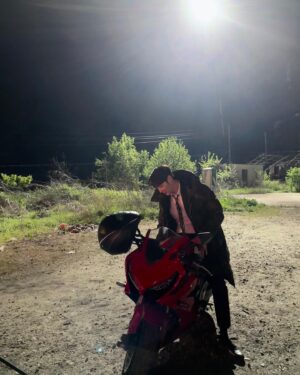 Choi Jin-hyuk Instagram - 이거 어떻게 타는거지