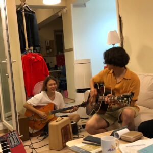 Choi Jung-hoon Instagram - 2013년부터 페포니뮤직의 사무실이자, 잔나비의 작업실 그리고 나의 집이 되어 준 정자동 작업실을 정리했다. 내 20대의 지하 벙커 이젠 안녕!