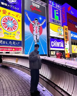 Choi Kyung-hoon Instagram - -
✈️🎶 🤩