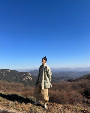 Choi Kyung-hoon Instagram - -
제 자서전에 새로운 페이지를 선물해 준 감독님 작가님 조감독님 스텝분들 배우분들 시청자분들께 감사드립니다. 
아무리 돌아봐도 좋은 기억밖에 없네요.
부겸이를 만나 정말 행복했습니다.
더 좋은 모습으로 찾아뵐 수 있도록 노력하겠습니다. :)
행복한 연말 되세요✨
#혼례대첩#안녕