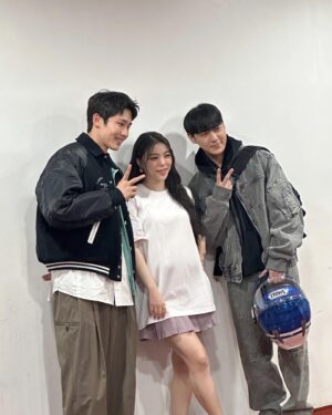 Choi Si-hun Instagram - 최애 에일리님의 콘서트도 보고 
사랑하는 사람들과 행복한 생일주를 보냈습니다. ❤️