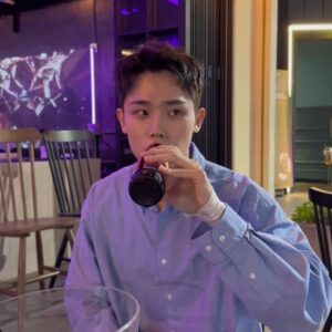 Choi Si-hun Instagram - 야장에서 맥주먹기 딱좋은 날씨