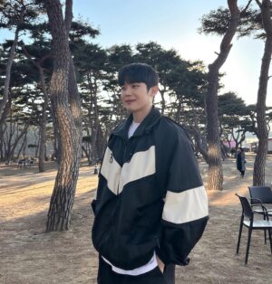 Choi Si-hun Instagram - 춘천에 위치한 @soulroastery 
소울로스터리 카페를 다녀왔습니다.
초당옥수수커피가 너무 맛있어서 2번째 방문했는데 춘천가시다가 드셔보세요 강추

#춘천카페 #춘천맛집 #춘천여행 #드라이브코스