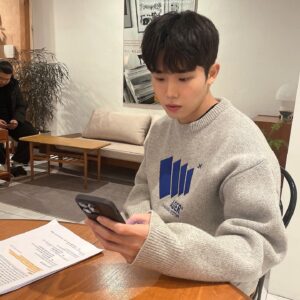 Choi Si-hun Instagram - 10년만에 연기🧚‍♂️
