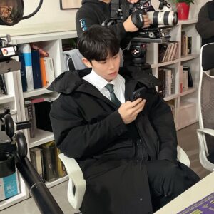 Choi Si-hun Instagram - 10년만에 연기🧚‍♂️