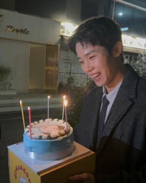 Choi Si-hun Instagram - 최애 에일리님의 콘서트도 보고 
사랑하는 사람들과 행복한 생일주를 보냈습니다. ❤️