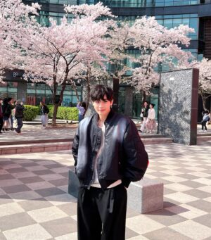Choi Si-hun Instagram - 꽃 못볼뻔😮‍💨