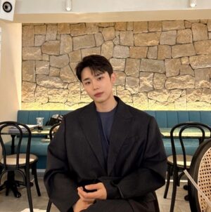 Choi Si-hun Instagram - 감기조심해야하구여