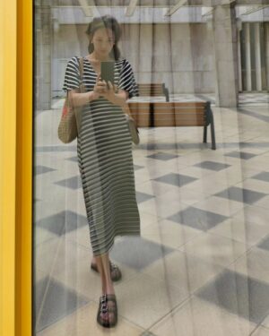 Choi Su-rin Instagram - #buda 앙사나는 구관과 신관으로 나뉘고 수많은 객실이 있어
구관에서는 지하통로로 신관의 스파를 가운차림으로 갈수있고
치과도 있어서 임플란트를 하러오는 어르신들도 많고 스파와 다른 치료를 병행하러오는 사람들도 많아
마거릿아일랜드는 적당한 조깅코스로 아침저녁으로 뛰는사람도 많고 숲이좋고 지난 여름 이곳 공연장의 음악을 들으며 늦을밤을 보냈던 기억이 나네..