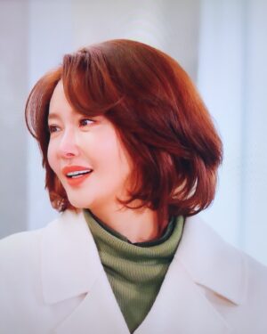 Choi Su-rin Instagram - #가을이오면…바로겨울이시작된다…

#최수린 #choisurin