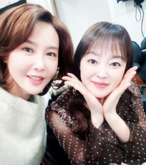 Choi Su-rin Instagram - #이쁘고귀여운 연홍 #말도이쁘고 조신한여자 연홍 ㅎㅎ