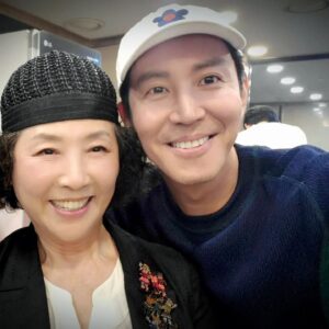 Choi Won-young Instagram - '반짝이는 🍉 '
월화 tvn 8:40분 📺 
벌써 12부라니..😵

#추억현장 #훈훈아들 #가족식탁 #현생만남^^ #고두심선생님  #서영희배우  #려운배우  #봉재현(골든차일드) #비바라비다＼(^^)／