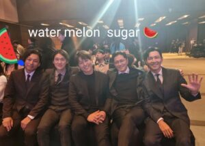 Choi Won-young Instagram - 'Twinklling water melon' 
last ep : 16 
 -  Viva la vida -
 
#반짝이는🍉  #워터멜론슈가  #special guest  #1995-2023완전체  #송창의배우 #류수영배우 #진태현배우 #모두모두수고하셨습니다❤️