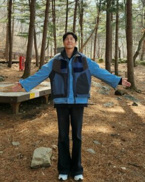 Choi Won-young Instagram - 왔구나.. 봄!! !🏕

#봄날 #📽📺가평 #유명산 #106cm #우연의일치?! #😂
