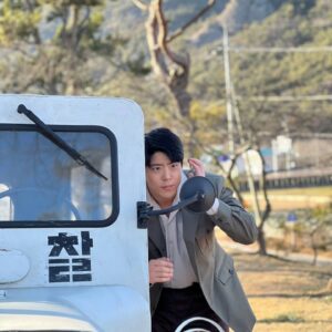 Choi Woo-sung Instagram - 😁
5회 재밌게 보셨나요~? 6회도 기대해주세요~~
오늘밤 9시 50분 MBC에서 만나요👋

#수사반장1958#최우성#윤현수#박정혁
#조경환#서호정#동대문파#🔔🐍