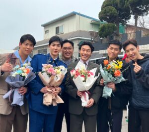 Choi Woo-sung Instagram - 🥹
<수사반장1958>이 끝났네요...정말 보내기 싫었는데ㅠ

저에게 많은 위로와 도움이 되었던 작품이라 더욱 오랫동안 기억 속에서 자리할 거 같습니다!

주변에서 도움 주신 많은 분들 정말 감사드리고 저는 다시 또 다른 캐릭터로 만나 뵙겠습니다😁👋

그동안 수사반장 1958을 사랑해 주신 분들과 저 조경환을 지켜봐 주신 분들에게 진심으로 감사드립니다~!!

#수사반장1958#이제는#진짜안녕
#조경환#불곰팔뚝#🐻#🐾