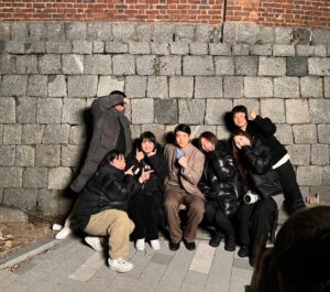 Choi Woo-sung Instagram - 🥹
<수사반장1958>이 끝났네요...정말 보내기 싫었는데ㅠ

저에게 많은 위로와 도움이 되었던 작품이라 더욱 오랫동안 기억 속에서 자리할 거 같습니다!

주변에서 도움 주신 많은 분들 정말 감사드리고 저는 다시 또 다른 캐릭터로 만나 뵙겠습니다😁👋

그동안 수사반장 1958을 사랑해 주신 분들과 저 조경환을 지켜봐 주신 분들에게 진심으로 감사드립니다~!!

#수사반장1958#이제는#진짜안녕
#조경환#불곰팔뚝#🐻#🐾
